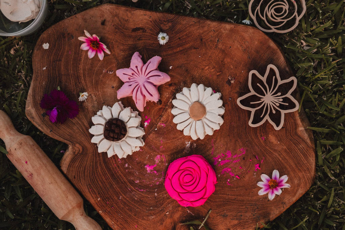 Mixed Flower Cutter Set - Eco Playdough Tool